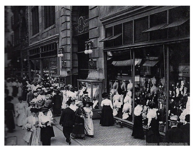 Henry Siegel’s Department Store c. 1900, part of Ladies Mile at 14th Street and Sixth Avenue.